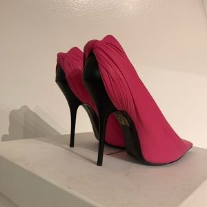 Balenciaga leather knife pump